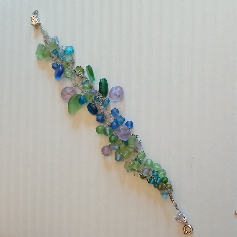 NWOT Artisan Women's Multicolor Wire Beaded Bracelet Sea Glass Color - Picture 15 of 17
